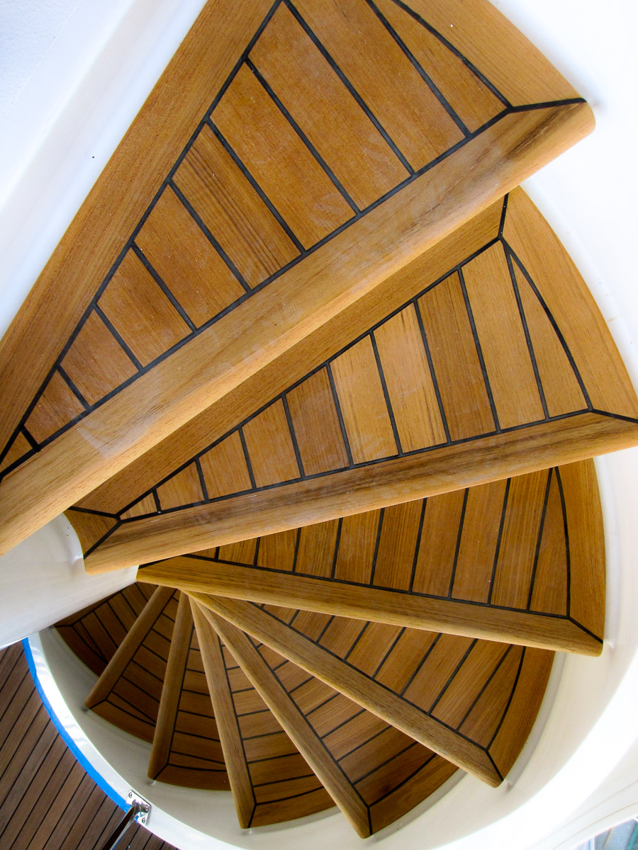 finished-teak-deck-stairs
